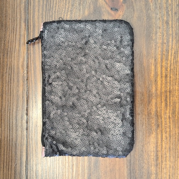 ⭐ 3/$12⭐ Ipsy Bags - Picture 3 of 9